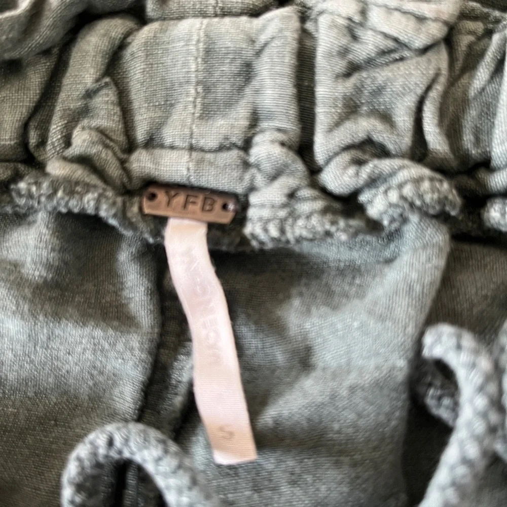 Young Fabulous & Broke YFB Green linen blend drawstring Shorts women’s small - Picture 8 of 15